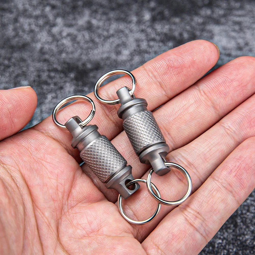 Titanium Alloy Keychain Quick Release Buckle 360 ° Rotation Mini Portable Connector Tool With Stainless Steel Keyring