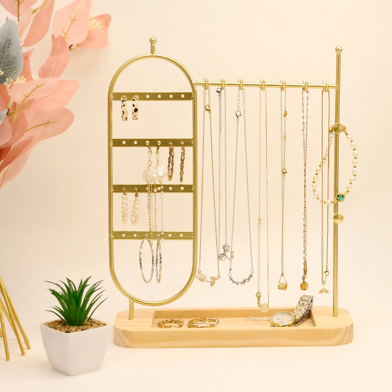 1 desktop solid wood base jewelry rack suitable for organizing and storing watches, earrings, bracelets, necklaces, etc