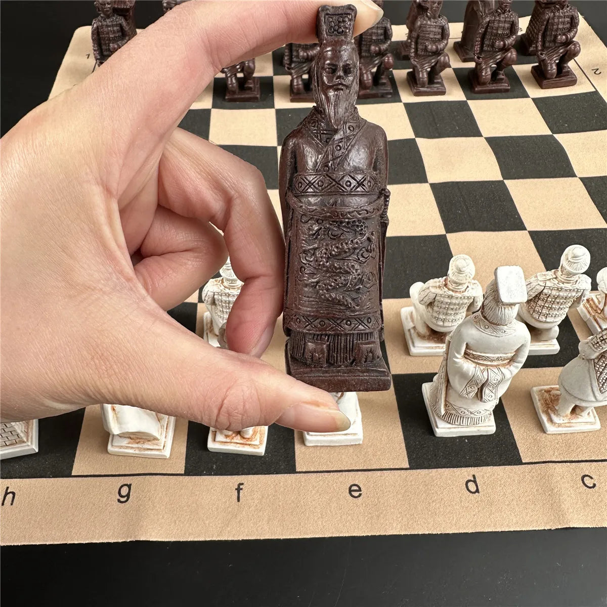 Large Imitation Ancient Chess 3D Terra-cotta Army Resin Chess Pieces to Do Old Treatment Leather Chessboard 43cm/16.93in